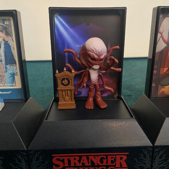Stranger Things Capsules - Picture 6 of 12